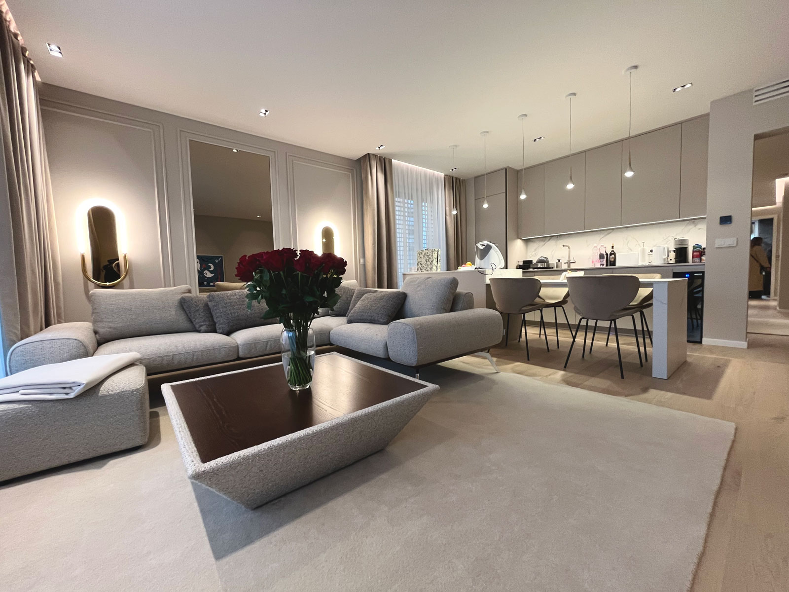 Дизайн интерьера квартиры 3kk 80 м² у парка Кламовка, Прага 5 — тёплый минимализм